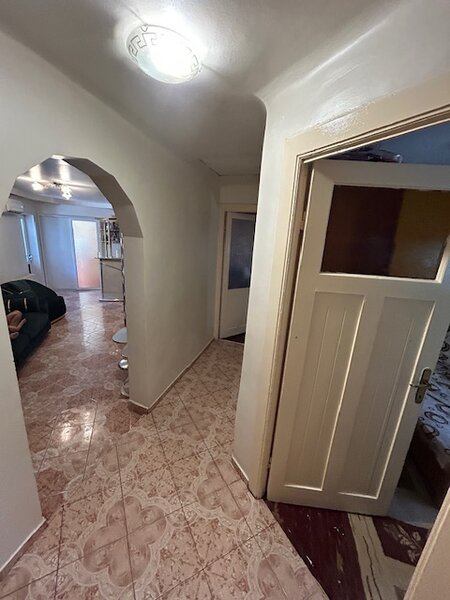 Centrul Vechi, Filitti, langa Strada Franceza mansarda pretabil investitie