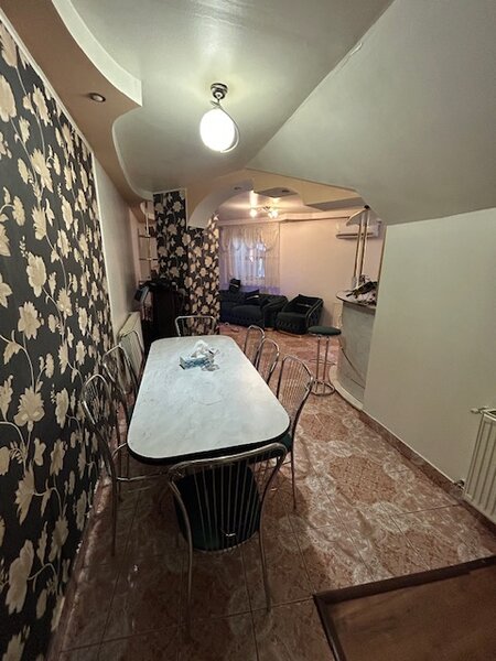 Centrul Vechi, Filitti, langa Strada Franceza mansarda pretabil investitie